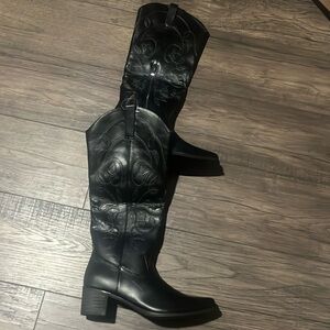 IUV COWBOY BOOYS WOMAN